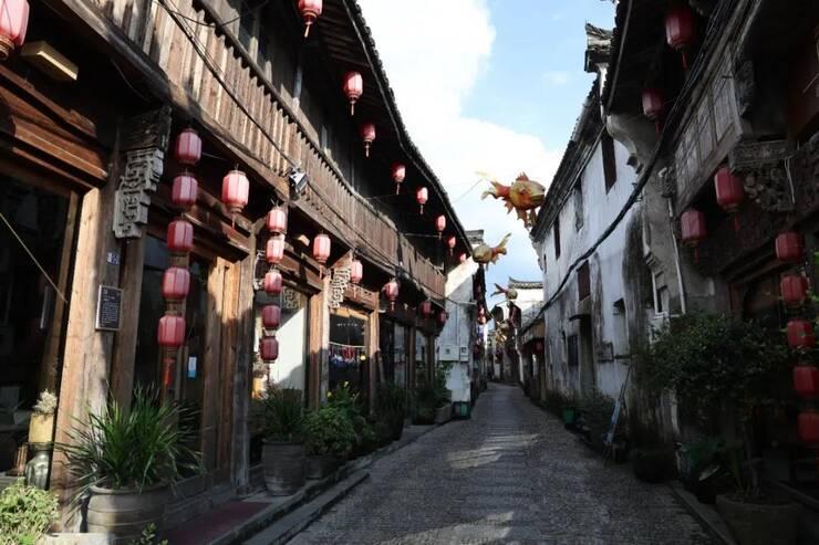 巧变同色